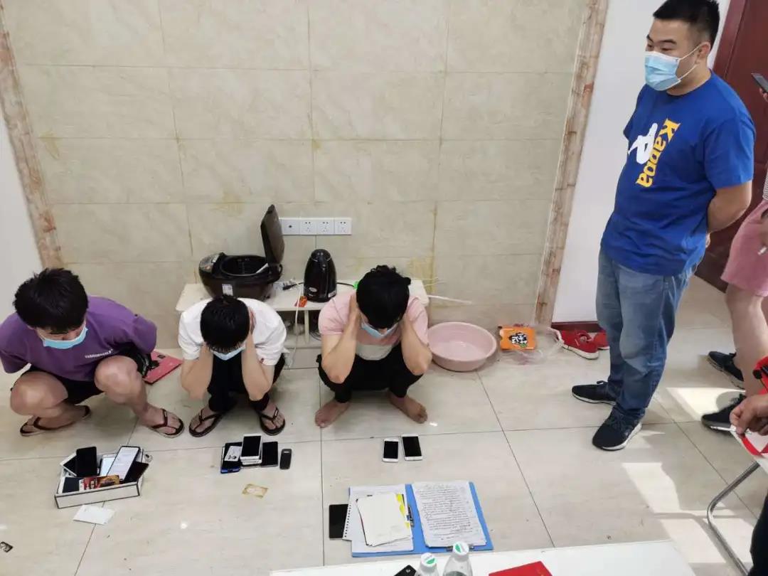 网贷套路深,还有话术本。武汉警方成功打掉一网贷诈骗团伙