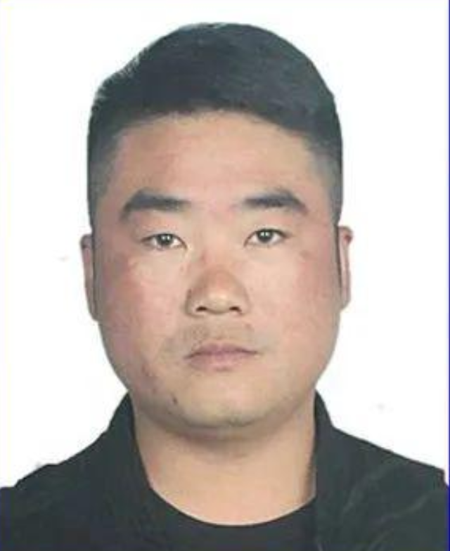 闫磊