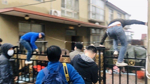 全国首例利用信用卡非法套现，采取虚假报案等方式骗取赔退款的复合型诈骗案。12省，抓捕46人，涉案9700多万。