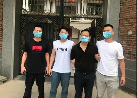 落网!婚礼散场新郎殒命,凶手竟是“野人”。21年悬案终了结。