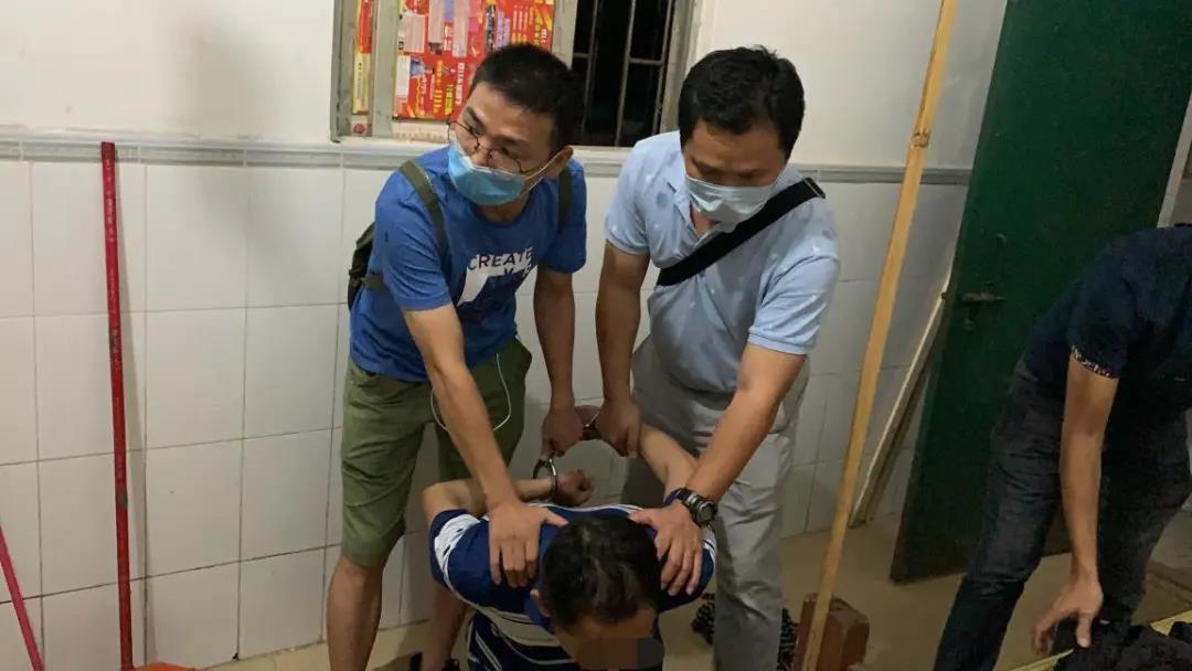 一棍下去的威力有多大?两个家庭破碎、三代同堂梦碎…… 