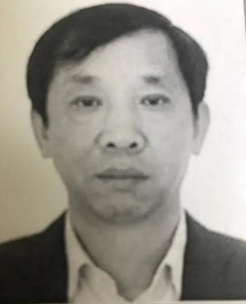 万建平