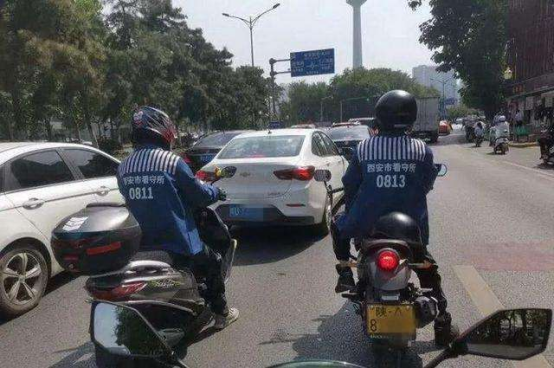 法制新闻速览9月11日星期五,农历七月廿四(两男子网购囚服上街被行政拘留)