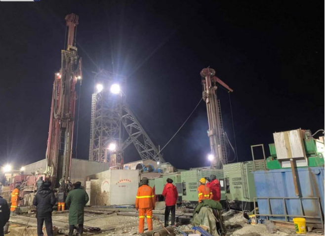 金矿爆炸被困7天,12人位置已确定!【三分钟法治新闻全知道】星期一,农历腊月初六