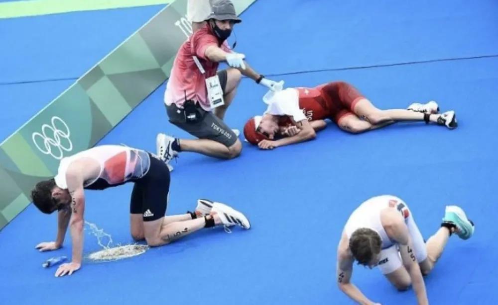 水质太差?铁人三项赛后数名选手倒地呕吐【三分钟法治新闻全知道】