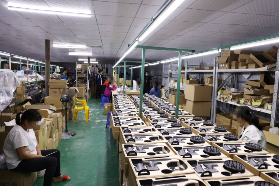 清远市公安机关侦破 “10·23”假冒注册商标吹风机案