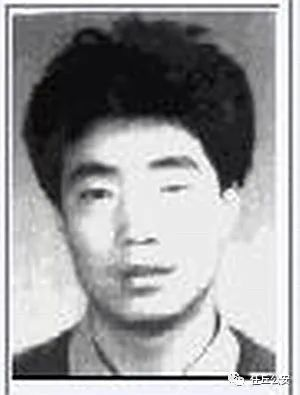 杨波