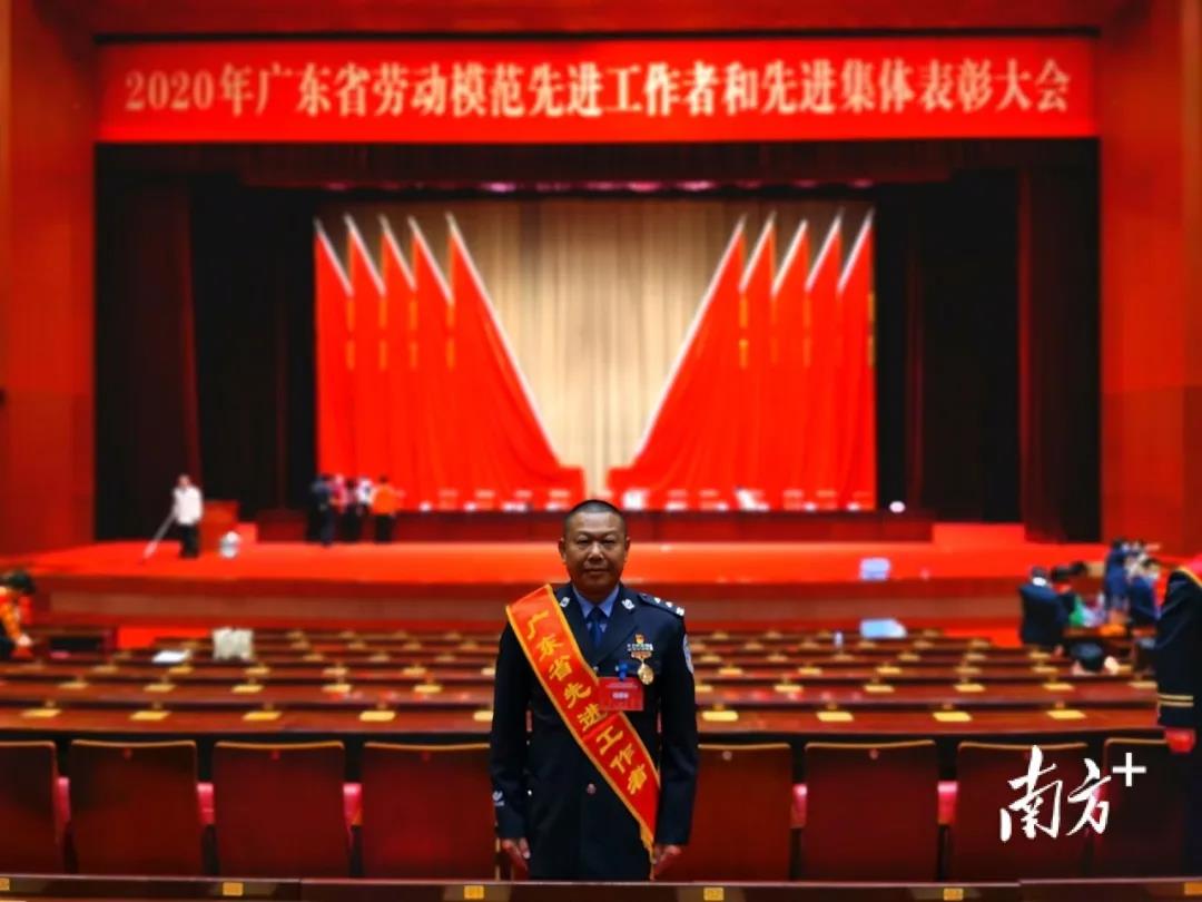 全国“最美基层民警”颜海龙：把最危险的“角色”留给自己