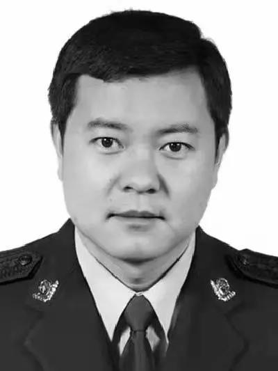 11月23日河南省周口人唐国旗同志在西华县“8.24”专案组驻地，不幸牺牲在工作岗位上，年仅47岁。