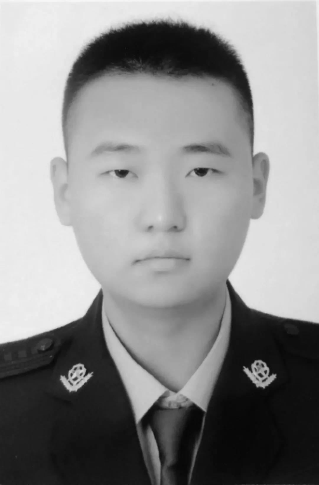 2021年12月21日河南民警执勤时突发交通事故,不幸因公殉职!年仅28岁!战友,一路走好!